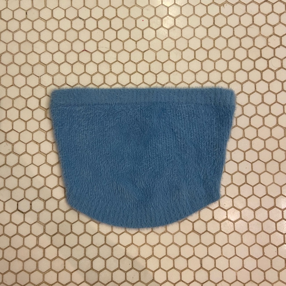 NWT. Blue fuzzy strapless crop top from Pacsun